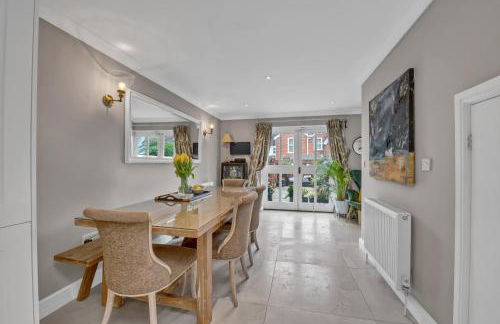 Stylish 3 bedroom townhouse for 5 guests, set in the medieval grid with off street parking - Foto 6