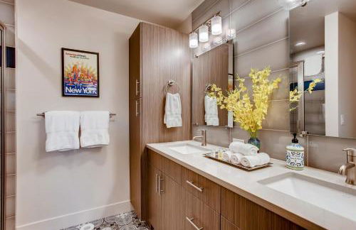 Elegant Townhome Near Old Town, Breweries and River! - Foto 40