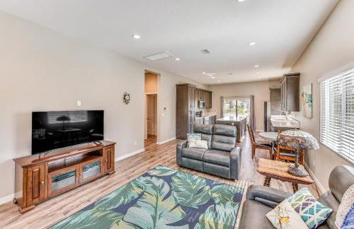 Peaceful Riverside Home with Patio, 7 Mi to Downtown - Foto 1