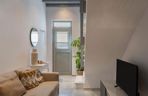 Naousa - 2BR House with Amazing View - Caper - Photo 10