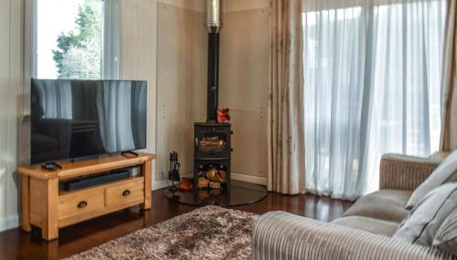 Cherry Tree Lodge - Photo 2