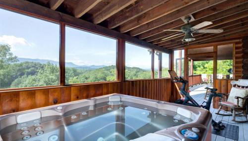 Smoke Rise Lodge · Lake Front, Luxury Cabin, Hot Tub, - Foto 3