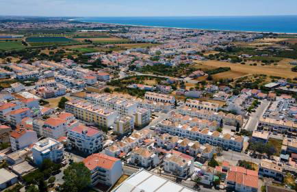 Luminous 3BDR Apartment W/Balcony by LovelyStay - Foto 23