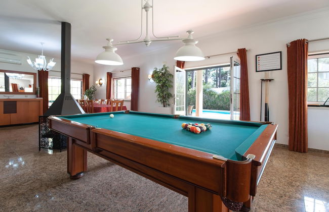 Aroeira Villa Sleeps 10 With Pool - Foto 20