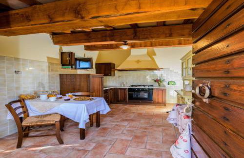Gorgeous Apartment with Pool near Sibillini Mountains - Foto 9