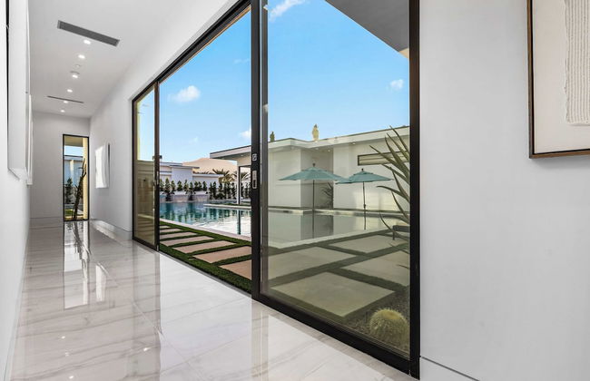 Exclusive Indio Villa Pool, Hot Tub, Putting Green Sleeps 18 Bravo #6 - Foto 37