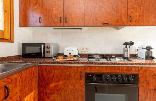 21 Sleeps Private Pool Villa & BBQ Near Barcelona - Foto 47