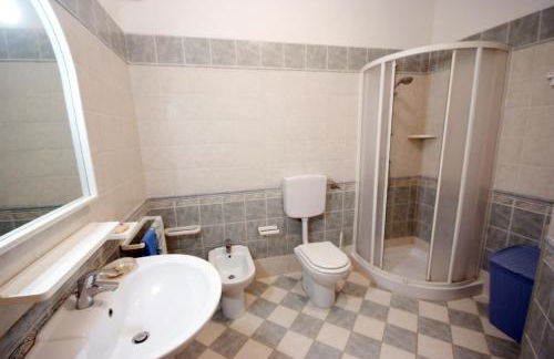 Appartamenti Serenity - 2 posti auto - in villa e in centro - Foto 10