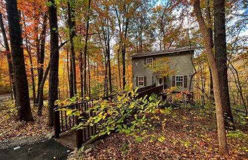Peaceful Hideaway Treehouse near Little River Canyon - Foto 42