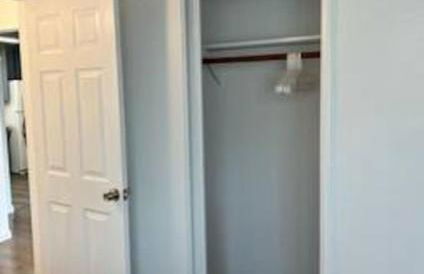 New 2BR Home w Parking Laundry in 580-80 - Foto 15