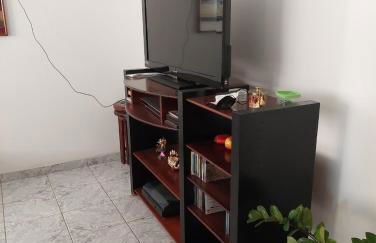 Apto frente à praia, aconchegante, vista lateral pro mar! - Foto 12