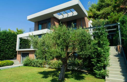 Elia Seafront Villa - Photo 2