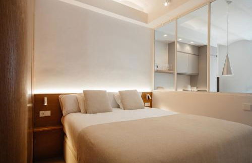 Newly Renovated Stylish Eixample - Great Location - Photo 17
