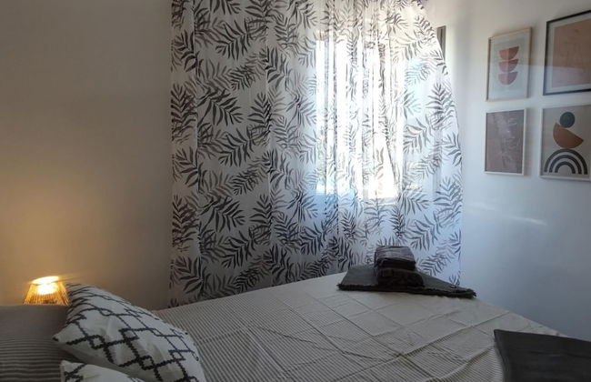 Stunning 2-bed House in Jezera With Sea Views - Foto 2