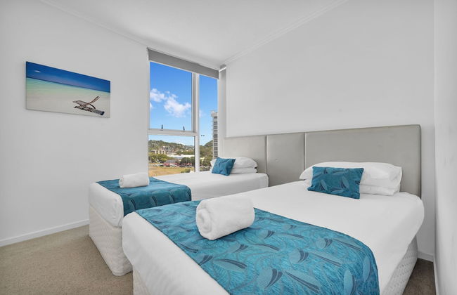 Reflection Tower Two - Foto 23