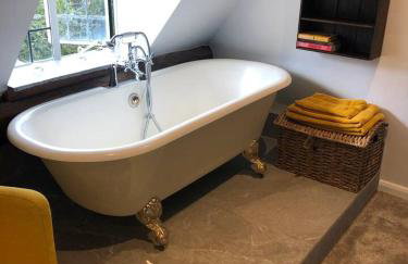 Bibury Riverside Cottage Grade II listed 6ppl - Foto 14