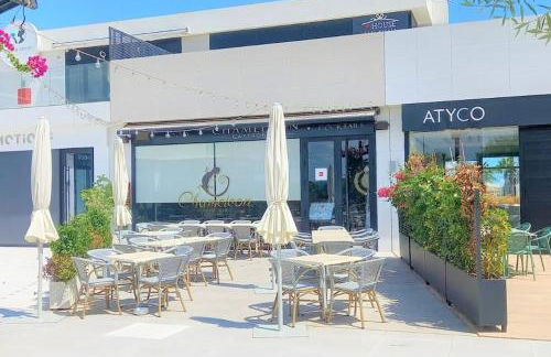 Beautiful 3 Bed Townhouse with landscaped communal pool area - Foto 5