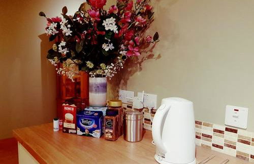 Yvi's 2-3 Bedroom Town Apartment - Foto 11