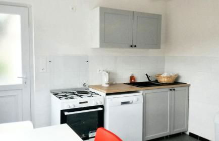 Maison cosy à Pontorson avec jardin clos et terrasse - Foto 4