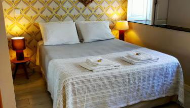 Nas Três Janelas - Foto 1