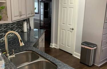 Modern home with beautiful pool - Foto 15