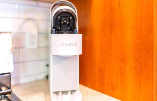 Relaxing Lakefront Retreat w/ Hot Tub & Dock - Foto 21