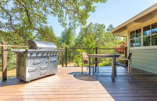 10 Acre Estate with Views Teahouse and Pickleball Court - Foto 58