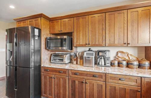 Lakeside Luxury Retreat with Winnipesaukee Views - Foto 36