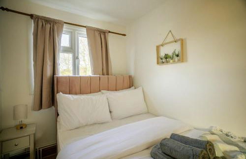 Stylish 3-Bed Home with Garden, Pet Friendly - Foto 28