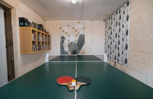 Large country house with garden, outdoor spa area & games room with Hot Tub and Fire Pit - Foto 16