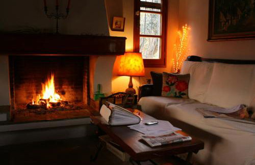 Nafpaktos cottage by the sea for travelers and dreamers! - Foto 1