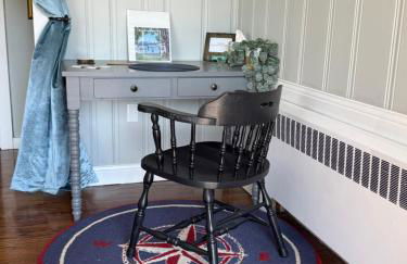 Lucky 8 Camp Cozy Coastal Retreat with Hidey Hole & Family Charm - Foto 5