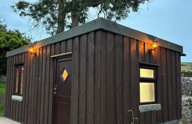 Thors Cave Cabin, Peak District - Photo 16