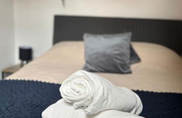 1 Bed Apartment Marple with Work Space - Foto 5