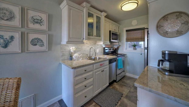 Beachfront, Patio w/ Dune View, 2 Pools, Pickleball Cravin Waves by Avantstay - Foto 4, Interior