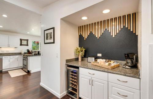 Modern Meadow Vista Vacation Home with Spacious Deck - Photo 8