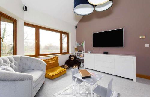 Serene Riverside: 6BR Luxury Retreat in Curdridge - Photo 38