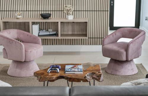 Luxury Home with Inter Miami Theme - Photo 11