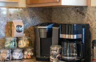 New Listing Burbank Retreat by Colby & Conrad - Foto 11