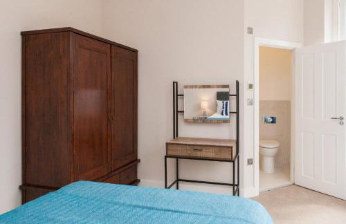 Beautiful 2 bed terrace flat close to Greenwich - Pass the Keys - Photo 30