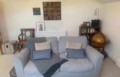 Top Floor. Top Notch. Tranquil Treat. Stone's throw from Thames. - Foto 7