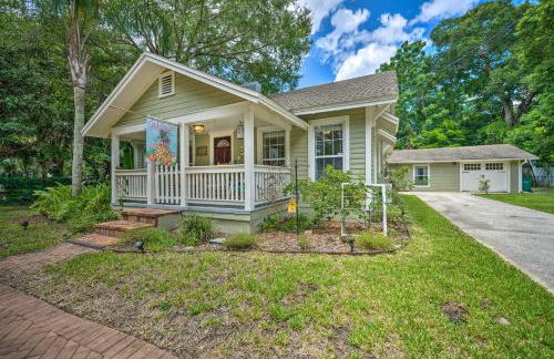 1 Mi to Lake Dora Cottage with Shared Yard and Patio! - Foto 4