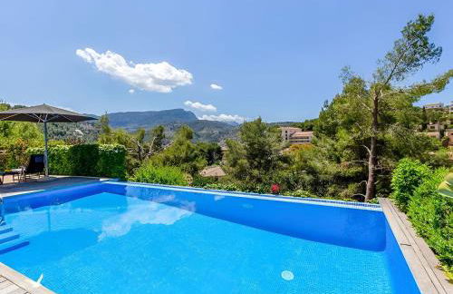 Idyllic 6 bed villa stunning sea view salt pool - Photo 40