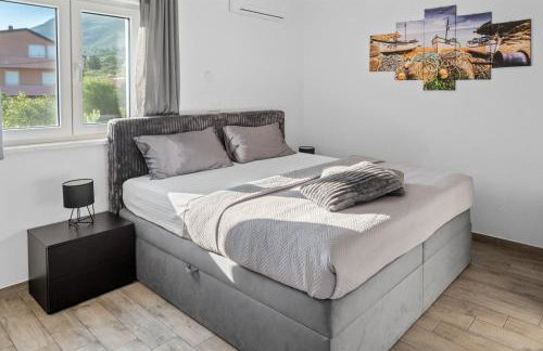 Seaview Villa Stanka with Pool and attached Jacuzzi - Photo 30