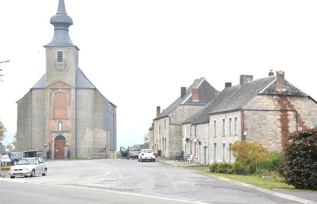 Vintage Holiday Home in Couvin near River - Foto 26