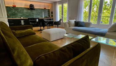 Apparemment luxueux niché dans les arbres - Foto 2