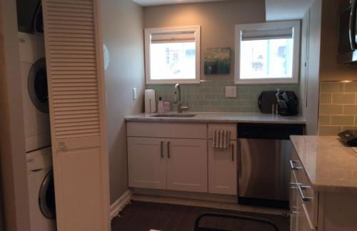 Stylish Renovated Flat, Central, Walk to DC Sights - Foto 6