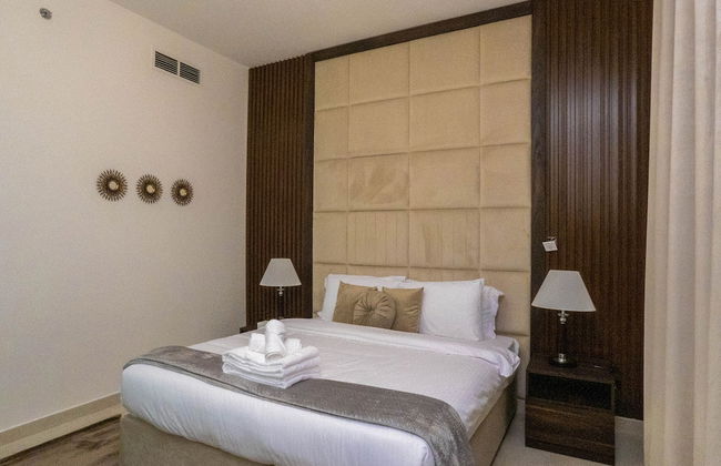 Stylish 1BR Apartment in Al Barsha Dubai - Photo 4