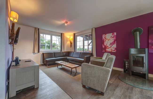 Luxury Villa with Fireplace near Reservoir in Nordeifel - Foto 4