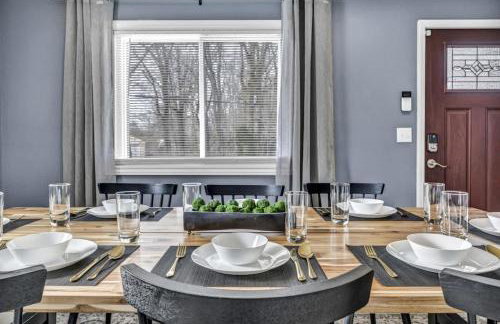 Swim and Relax In our Pool and Hot Tub and Recently Renovated - Photo 31